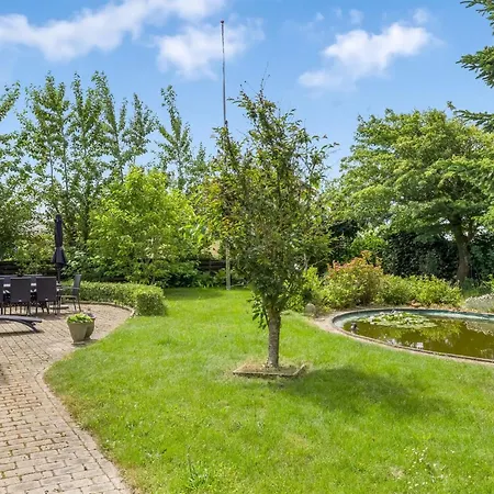 Сasa de vacaciones Melba - 13km From The Sea By Interhome